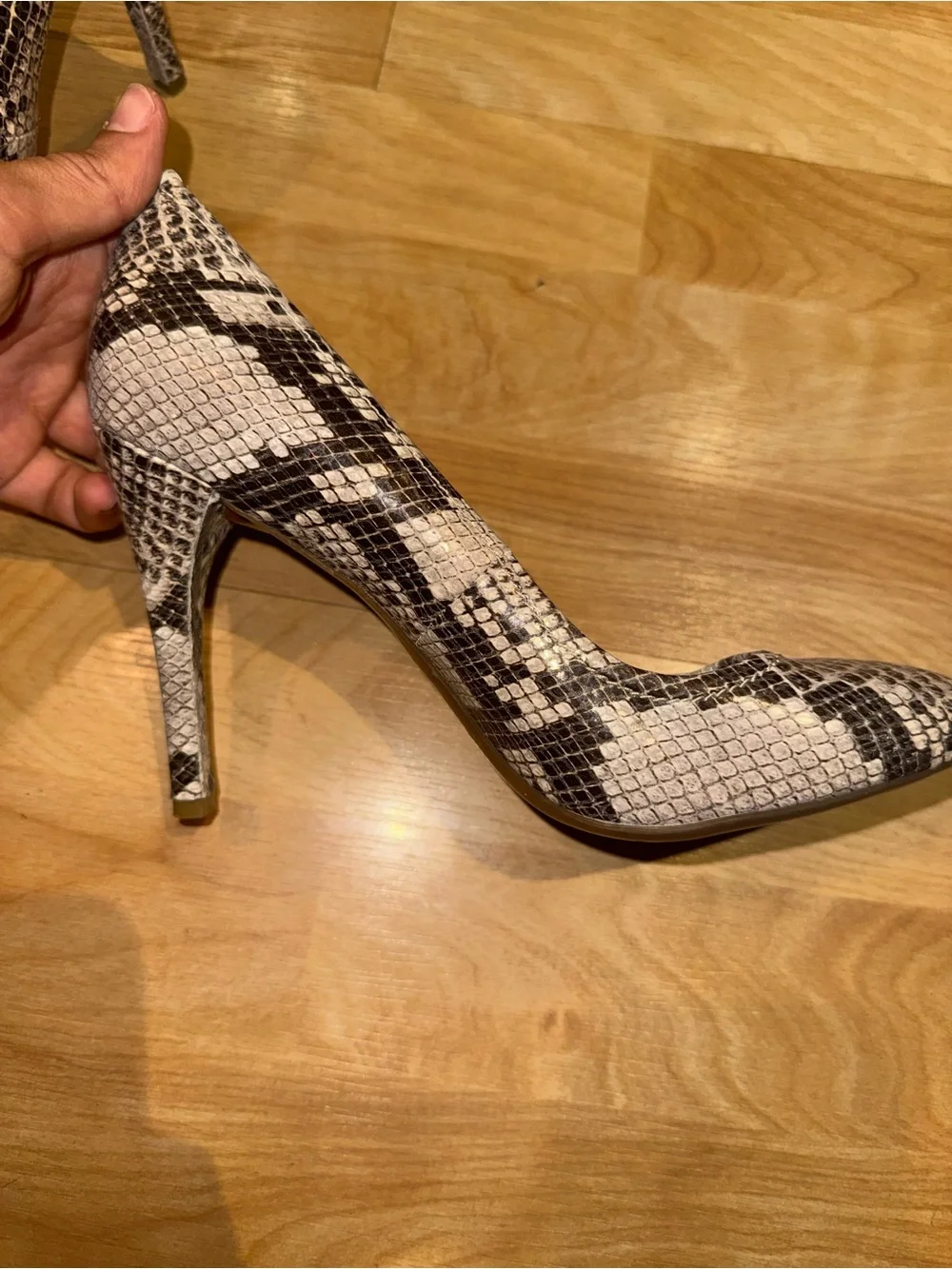 Calvin Klein Snake-Print Pointed Toe Pumps - Black & Gray size 8M